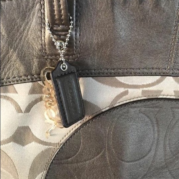 Large Brown Coach Laura Tote Purse (Ad for one) - Picture 3 of 4